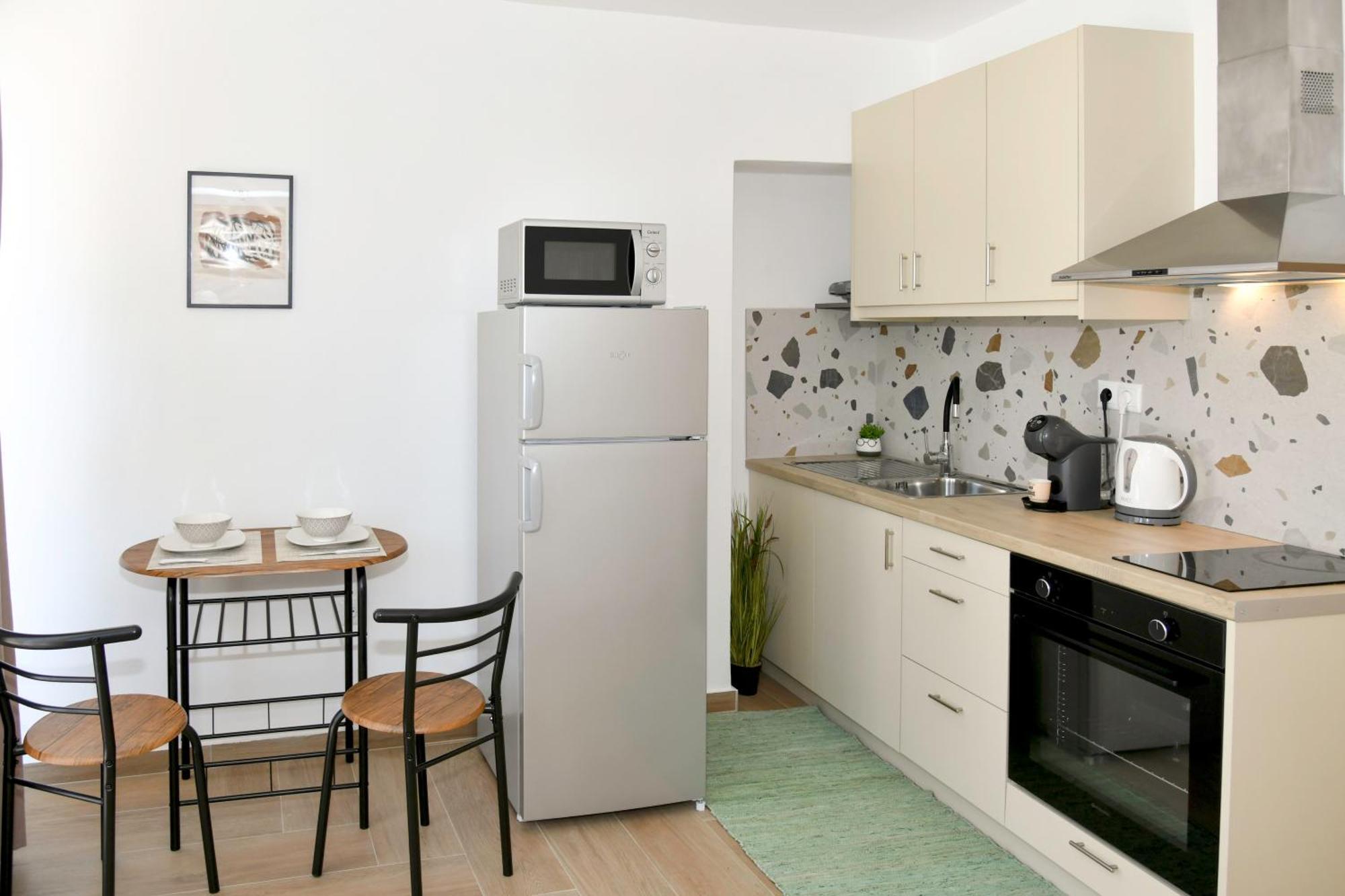 Apartment Captain Theo Annoula